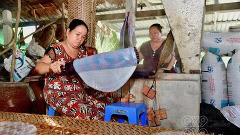 Thành phố Cần Thơ: TRĂM NĂM LÀNG NGHỀ BÁNH TRÁNG THUẬN HƯNG