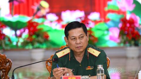 Thiếu tướng Quách Văn Nhỏ, Phó Tư lệnh Quân khu 9 dự, chỉ đạo Hội nghị Đảng ủy Quân sự tỉnh Cà Mau phiên cuối năm 2024