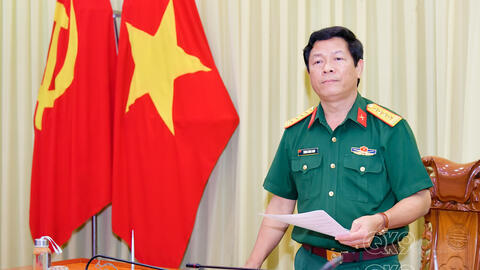 Bộ CHQS tỉnh Đồng Tháp trao Quyết định về công tác cán bộ