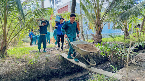 CHUNG TAY XÓA NHÀ TẠM, NHÀ DỘT NÁT