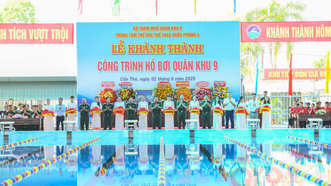 KHÁNH THÀNH CÔNG TRÌNH HỒ BƠI QUÂN KHU