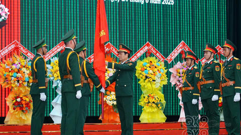 CÔNG BỐ QUYẾT ĐỊNH SÁP NHẬP VÀ TỔ CHỨC LẠI CƠ QUAN QUÂN SỰ THUỘC QUÂN KHU 9