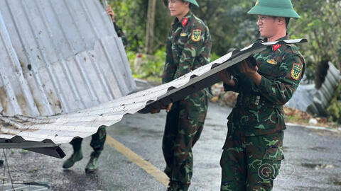 100 CHIẾN SĨ THAM GIA KHẮC PHỤC HẬU QUẢ THIÊN TAI