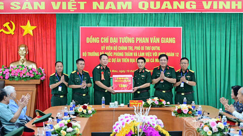 Bộ trưởng Bộ Quốc phòng: Thăm, làm việc với Binh đoàn 12