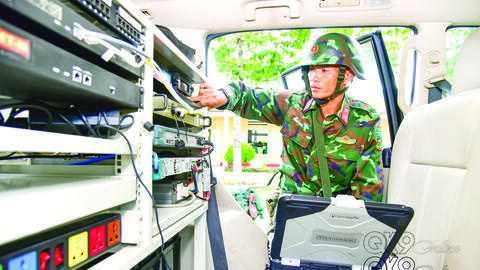 Làm chủ khí tài thông tin cơ động