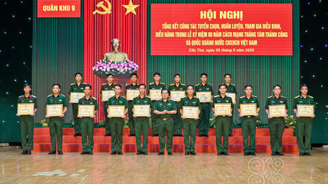 Quân khu hoàn thành xuất sắc nhiệm vụ diễu binh, diễu hành