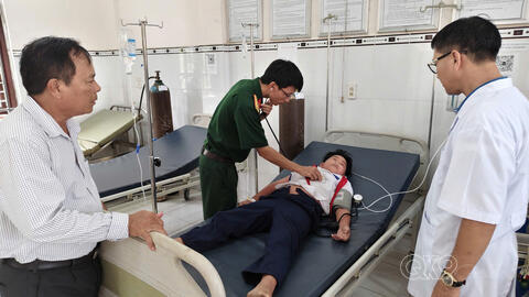 Cấp cứu thành công học sinh sốc phản vệ do bị ong đốt