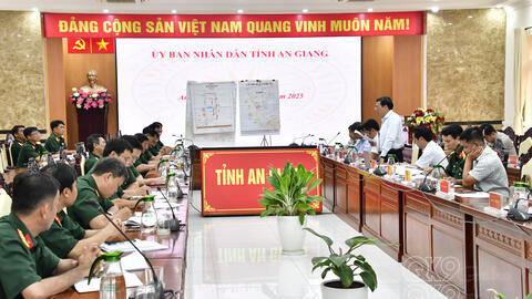 Quân khu 9 làm việc với UBND tỉnh An Giang về quản lý, sử dụng đất quốc phòng