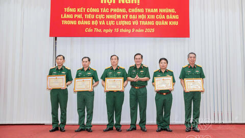 Chú trọng phòng chống tham nhũng, tiêu cực