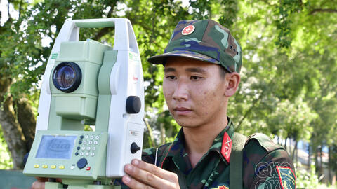 Trên thao trường Tiểu đoàn chỉ huy pháo