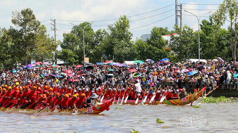 61 đội ghe Ngo tranh tài tại Lễ hội Óoc Om Bóc