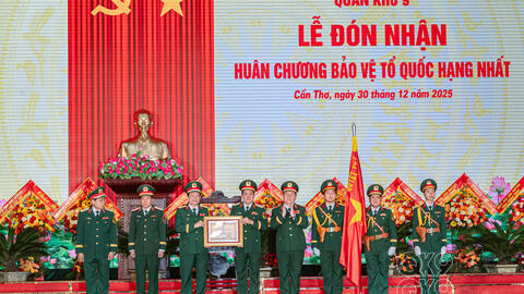 Quân khu 9: Đón nhận Huân chương Bảo vệ Tổ quốc hạng Nhất