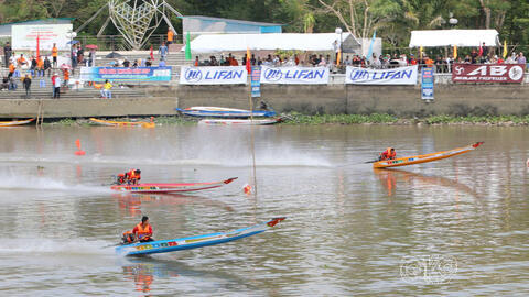 Sôi động đua vỏ Composite Cần Thơ
