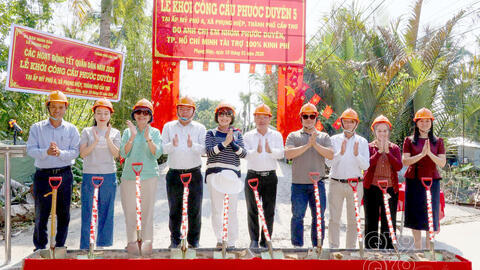 Khởi công xây dựng cầu giao thông nông thôn tại xã Phụng Hiệp