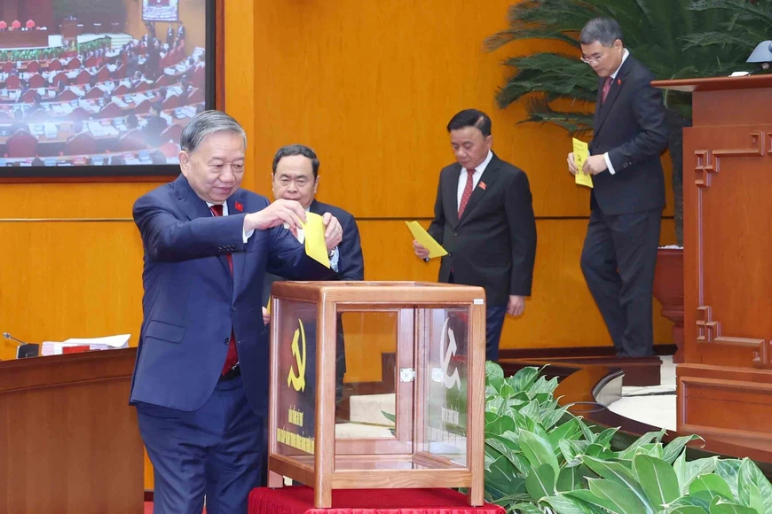 Thống nhất tuyệt đối bầu đồng chí Tô Lâm giữ chức Tổng Bí thư Ban Chấp hành Trung ương Đảng khóa XIV