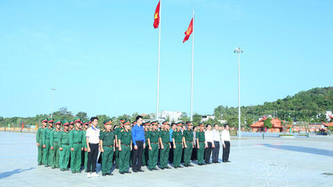 “Xuân biên cương, hải đảo - Tết thắm tình quân dân”
