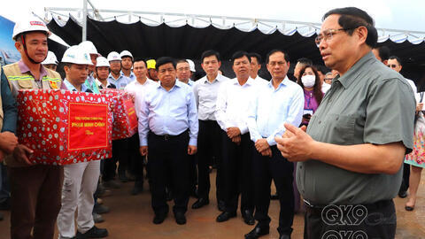 Thủ tướng Phạm Minh Chính kiểm tra tiến độ các dự án quan trọng phục vụ Hội nghị APEC 2027