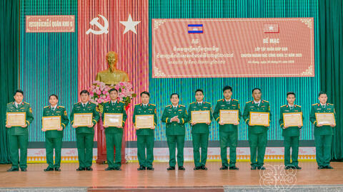 Bế mạc lớp tập huấn giúp Bạn chuyên ngành Đặc công