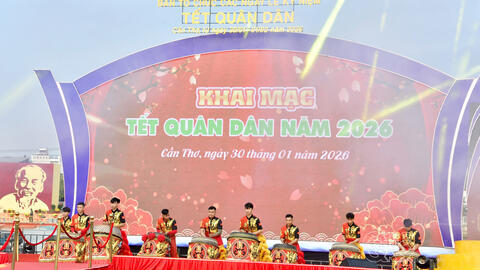 Khai mạc Tết Quân - Dân TP. Cần Thơ năm 2026 “Đậm nghĩa tình Quân - Dân, rộn ràng sắc xuân sông nước”
