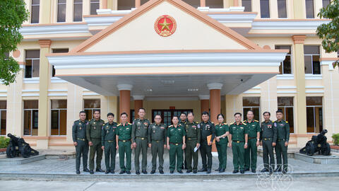 Cục phát triển, Bộ Quốc phòng (Vương quốc Campuchia): Thăm và chúc tết Bộ CHQS tỉnh Cà Mau