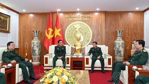 Bộ Tư lệnh Quân khu 9 thăm, chúc Tết Học viện Lục quân