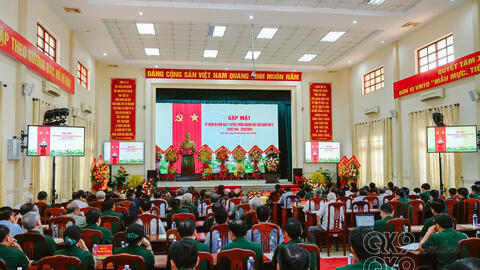 Gặp mặt kỷ niệm 80 năm Ngày truyền thống ngành Hậu cần Quân khu 9