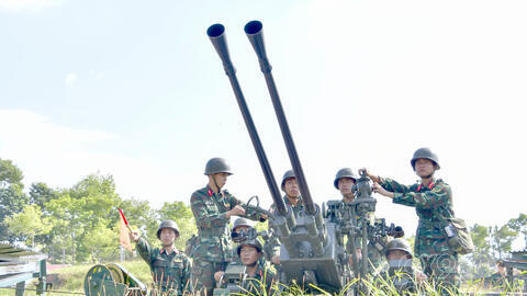 Mùa Xuân của lính canh trời