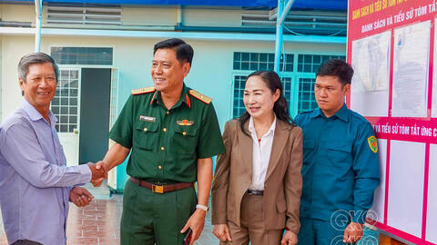 Thiếu tướng Huỳnh Văn Ngon, Ủy viên Ban Thường vụ Đảng ủy, Phó Chính ủy Quân khu 9: Tiếp xúc cử tri, trình bày Chương trình hành động tại đơn vị bầu cử số 1, tỉnh Đồng Tháp
