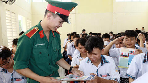 Trường Sĩ quan Lục quân 2 tuyên truyền, hướng nghiệp tuyển sinh quân sự  năm 2026 trên địa bàn thành phố Cần Thơ