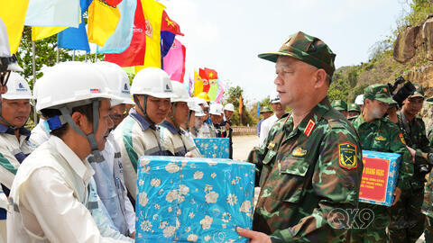 Bộ Quốc phòng kiểm tra tiến độ xây dựng công trình tại đảo Hòn Khoai