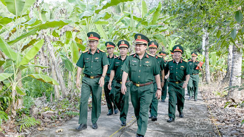 Quân khu kiểm tra, khảo sát tại An Giang và Cần Thơ