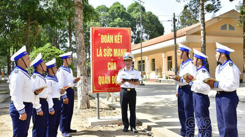 Chiến sĩ và hành trình “biết sử ta”