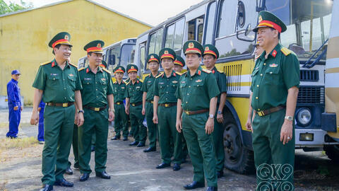 Quân khu kiểm tra trang bị Xe - Máy cấp 5
