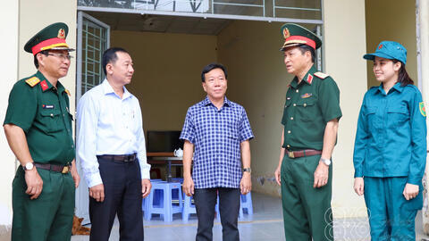 Thiếu tướng Nguyễn Minh Triều, Phó Tư lệnh Quân khu 9 làm việc với các đơn vị trên địa bàn Cần Thơ