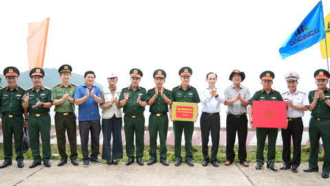 Đoàn công tác liên ngành Bộ Ngoại giao khảo sát các dự án trọng điểm tại Cà Mau