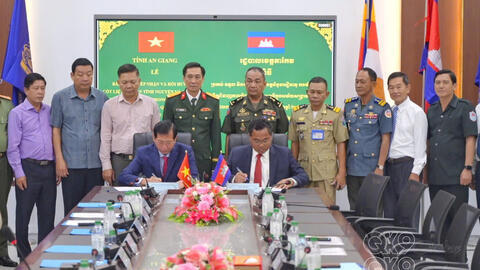 An Giang, ký kết biên bản bàn giao, tiếp nhận 14 hài cốt liệt sĩ tại tỉnh Tà Keo, Vương quốc Campuchia