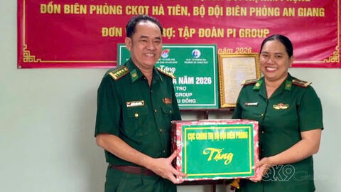 Trao Nhà tình nghĩa tặng nữ quân nhân Biên phòng