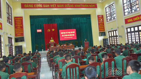 Bộ Tư lệnh Quân khu 9 sinh hoạt đối thoại dân chủ với Lữ đoàn 950