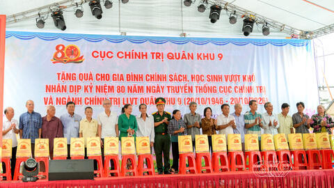 Cục Chính trị Quân khu 9 tổ chức về nguồn tại xã Khánh Hưng